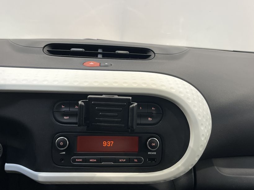 RENAULT TWINGO III 2020 - Photo n°12