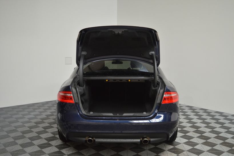 JAGUAR XE 2017 - Photo n°5