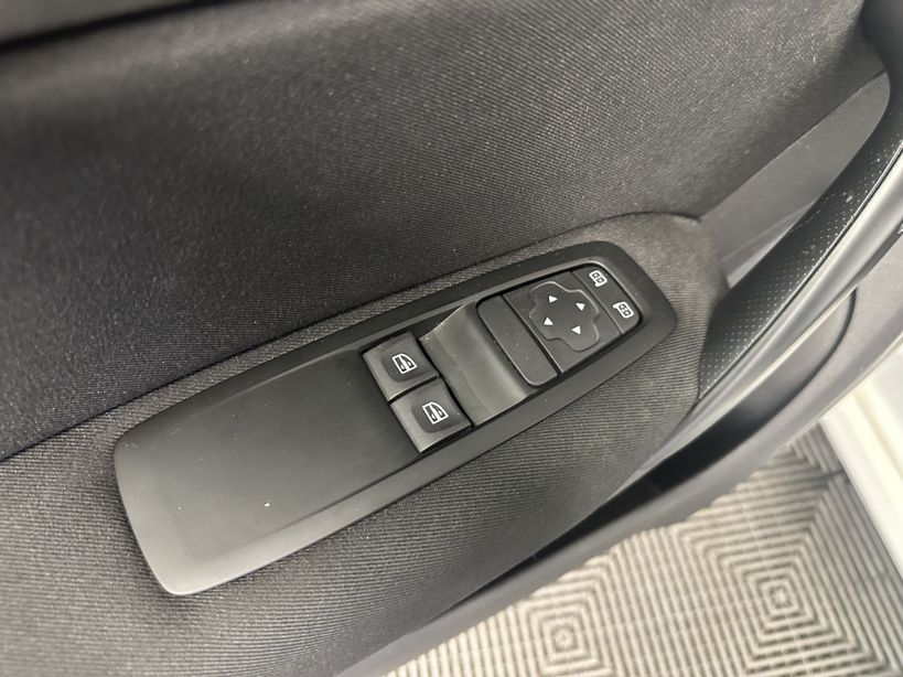 RENAULT MEGANE IV SOCIETE 2019 - Photo n°9