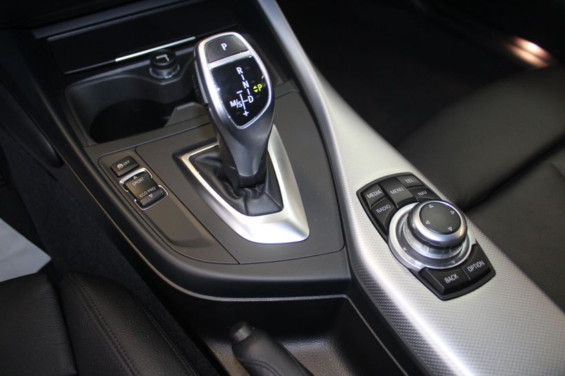 BMW SERIE 2 COUPE F22 2014 - Photo n°9