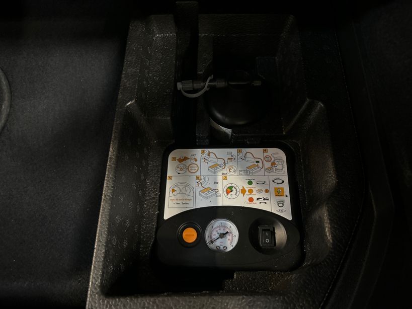 RENAULT CAPTUR 2023 - Photo n°38