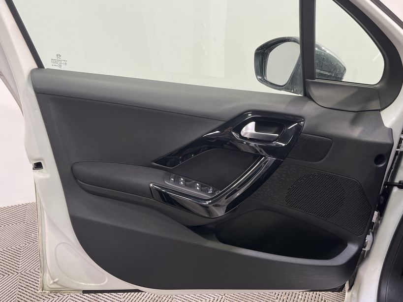 PEUGEOT 208 BUSINESS 2019 - Photo n°30