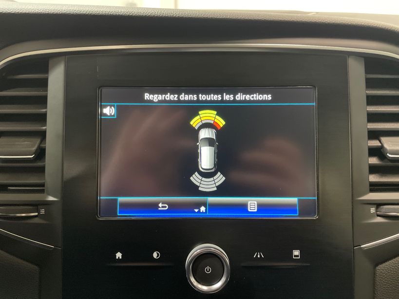 RENAULT MEGANE IV BERLINE BUSINESS 2020 - Photo n°12