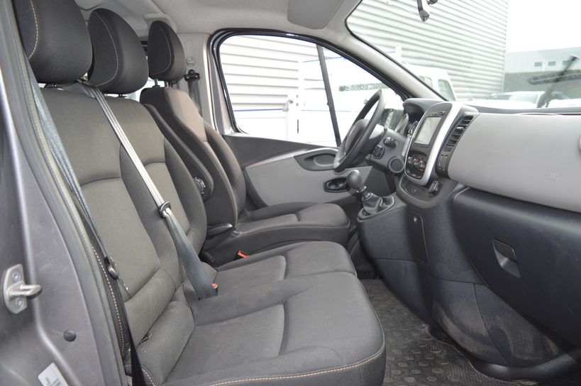 RENAULT TRAFIC COMBI 2016 - Photo n°8