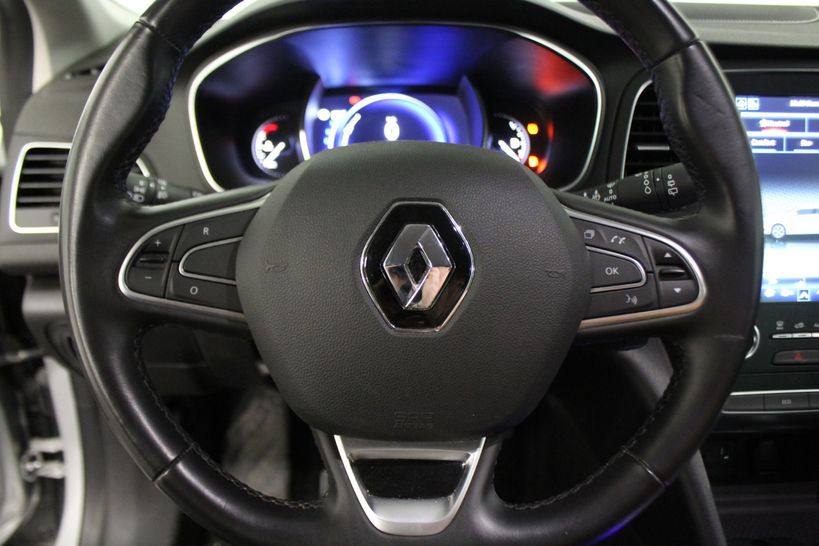 RENAULT MEGANE IV BERLINE 2020 - Photo n°25