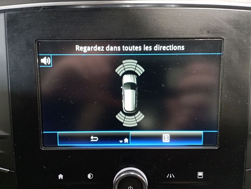 RENAULT MEGANE IV ESTATE BUSINESS 2019 - Photo n°20