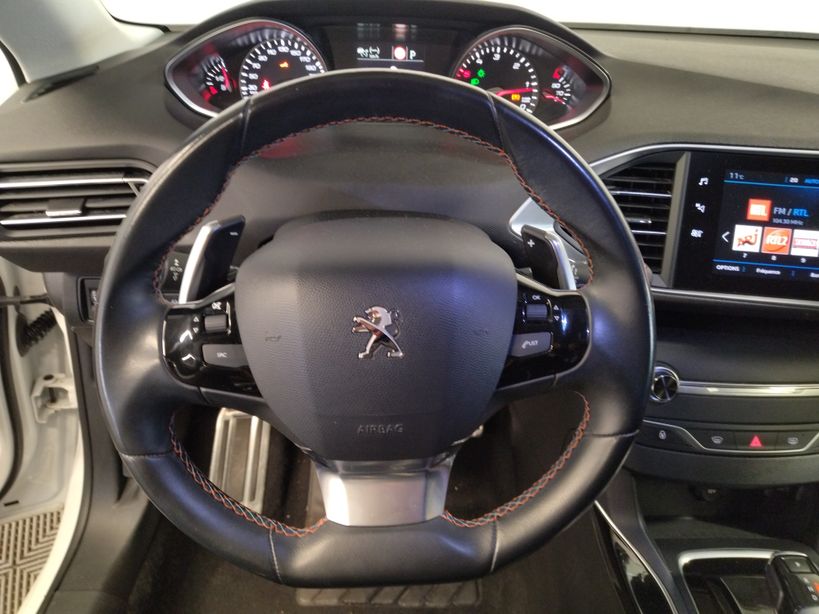 PEUGEOT 308 2020 - Photo n°12