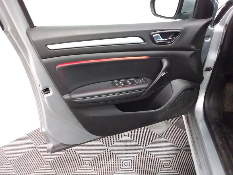 RENAULT MEGANE IV ESTATE 2021 - Photo n°33