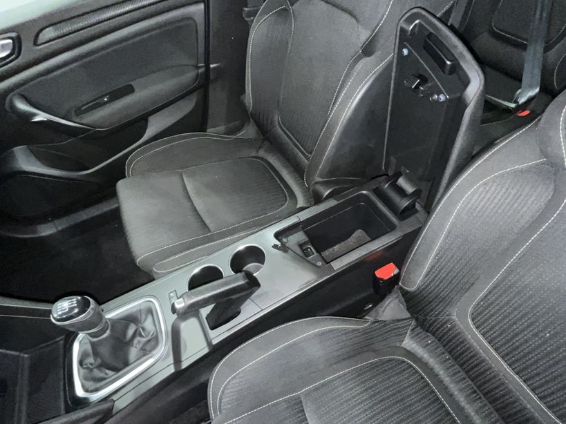 RENAULT MEGANE IV ESTATE BUSINESS 2020 - Photo n°21