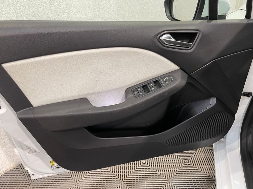 RENAULT CLIO V 2022 - Photo n°38