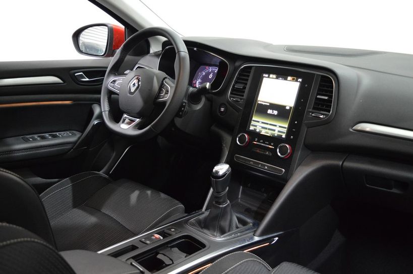 RENAULT MEGANE IV ESTATE 2019 - Photo n°6