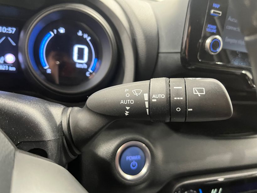 TOYOTA YARIS HYBRIDE MY20 2022 - Photo n°15