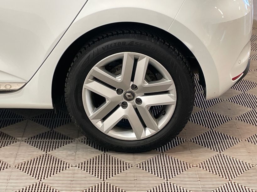 RENAULT CLIO V 2021 - Photo n°22