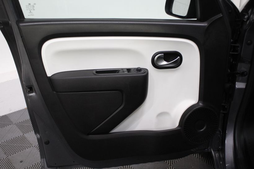 RENAULT TWINGO III 2021 - Photo n°27