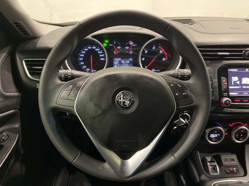 ALFA ROMEO GIULIETTA SERIE 2 2018 - Photo n°11