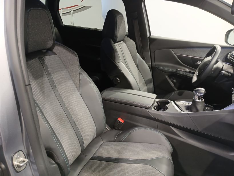 PEUGEOT 5008 2023 - Photo n°9