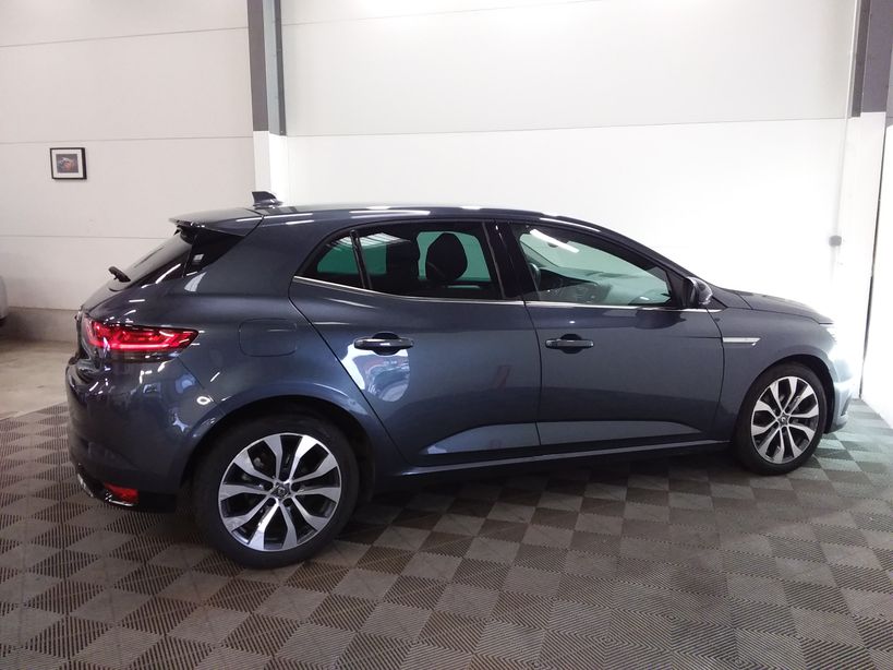 RENAULT MEGANE IV BERLINE 2021 - Photo n°17
