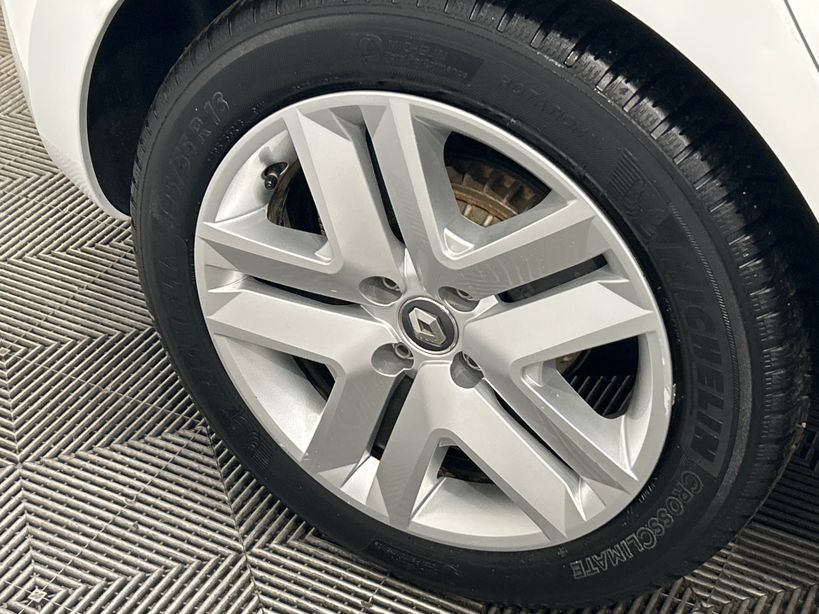 RENAULT CLIO V 2020 - Photo n°6
