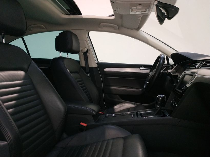 VOLKSWAGEN PASSAT 2015 - Photo n°12