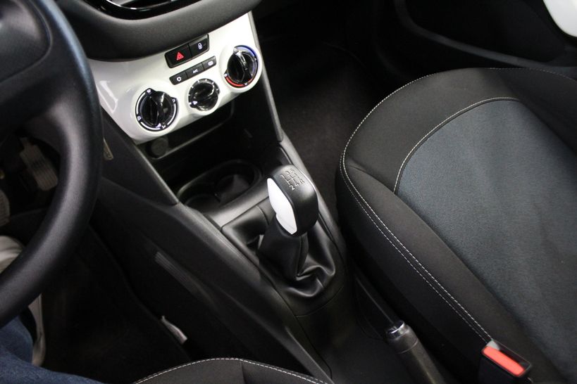 PEUGEOT 208 2016 - Photo n°20