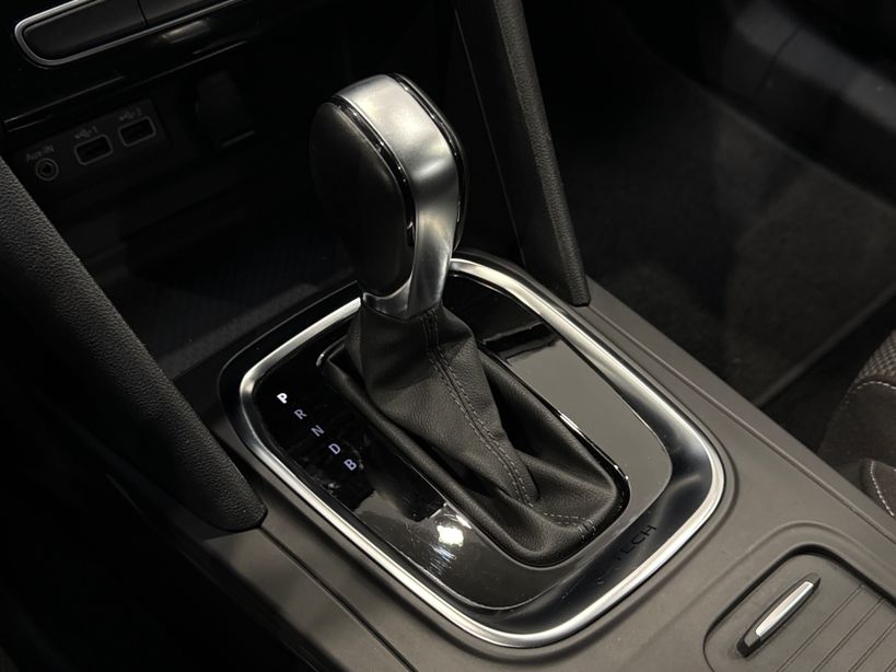 RENAULT MEGANE IV ESTATE 2022 - Photo n°20