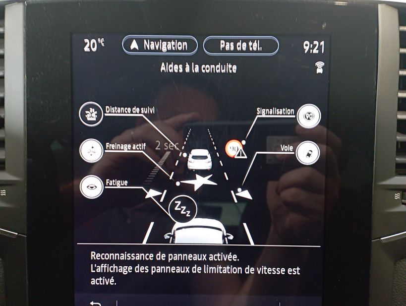 RENAULT MEGANE IV BERLINE 2021 - Photo n°19
