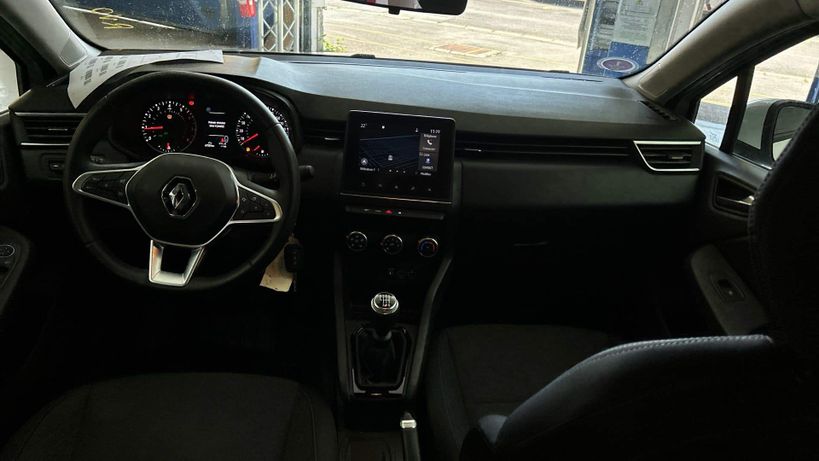 RENAULT CLIO V 2021 - Photo n°11