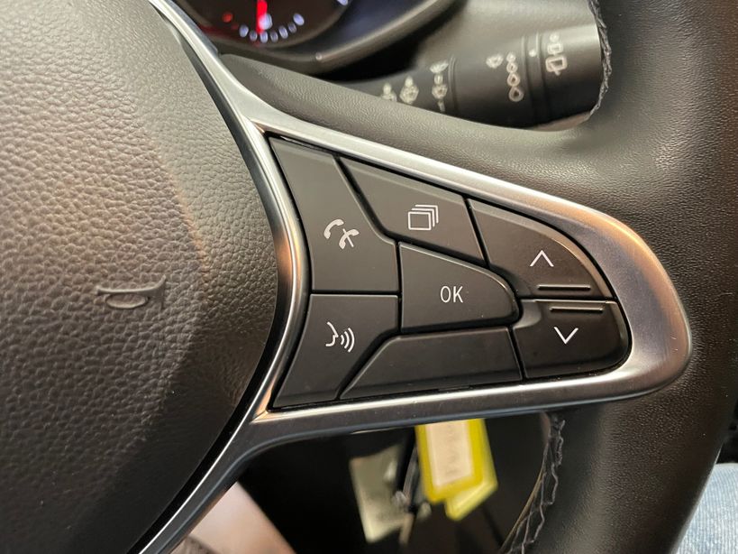 RENAULT CLIO V 2021 - Photo n°18