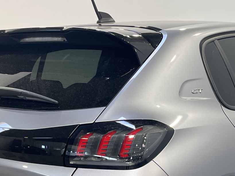 PEUGEOT 208 2023 - Photo n°8
