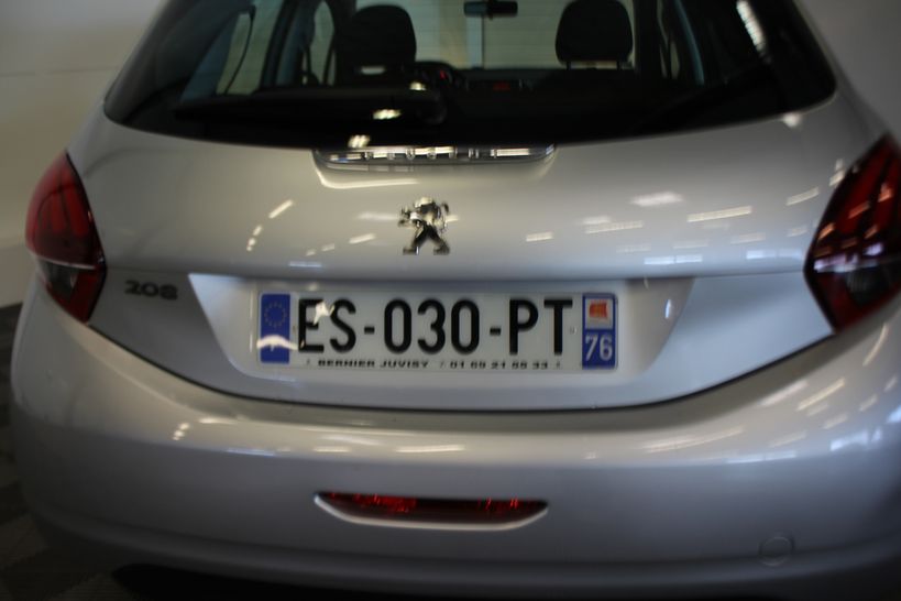 PEUGEOT 208 AFFAIRE 2017 - Photo n°4