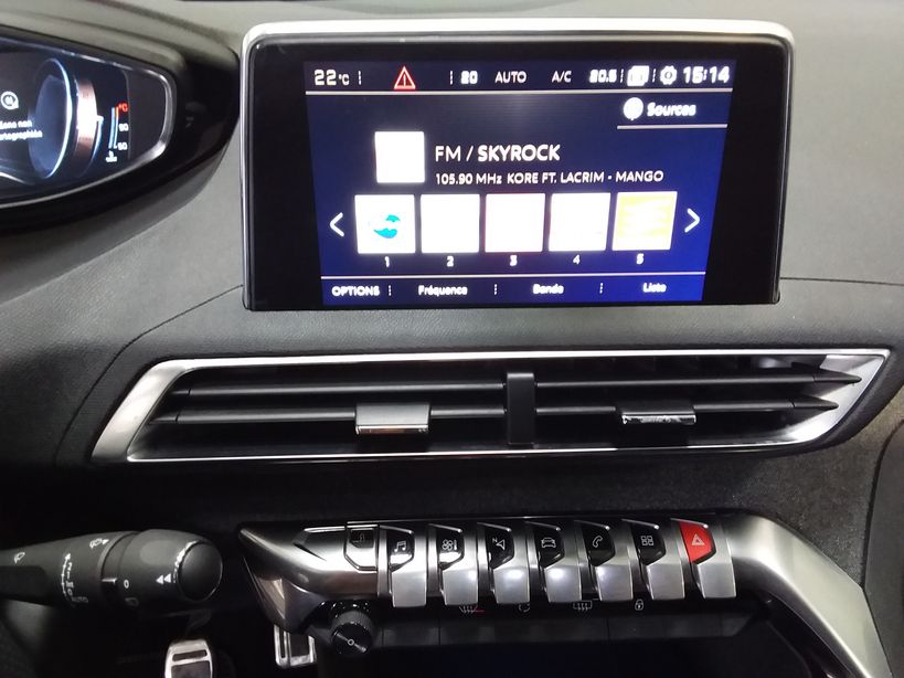 PEUGEOT 3008 2019 - Photo n°7