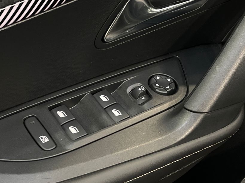 PEUGEOT 2008 2024 - Photo n°37