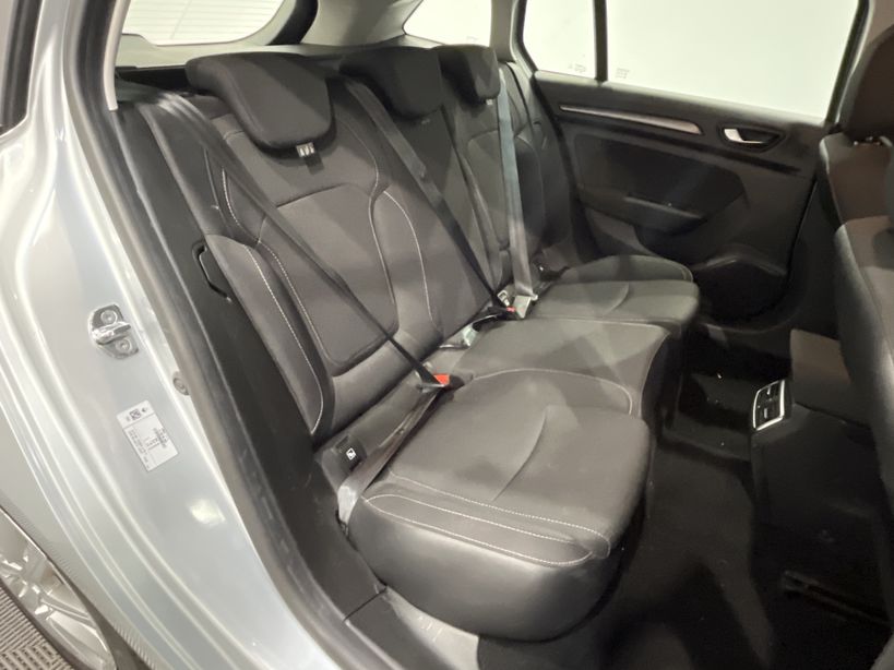 RENAULT MEGANE IV ESTATE 2022 - Photo n°38
