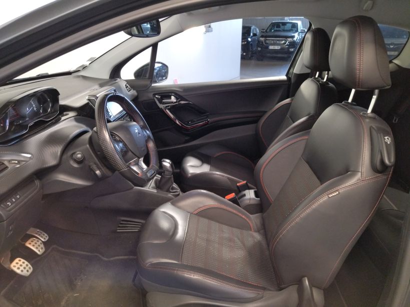 PEUGEOT 208 2016 - Photo n°11