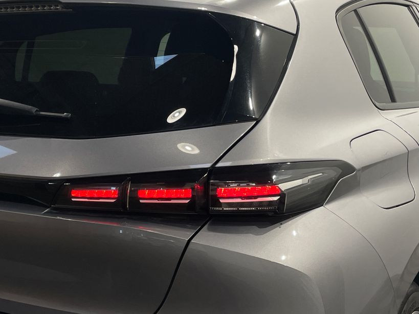 PEUGEOT 308 2023 - Photo n°8