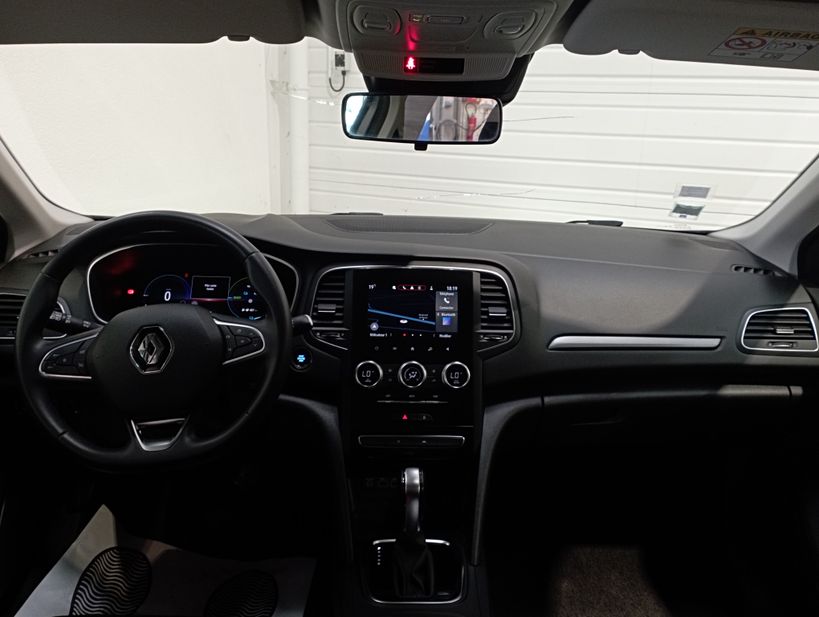 RENAULT MEGANE IV BERLINE 2021 - Photo n°13
