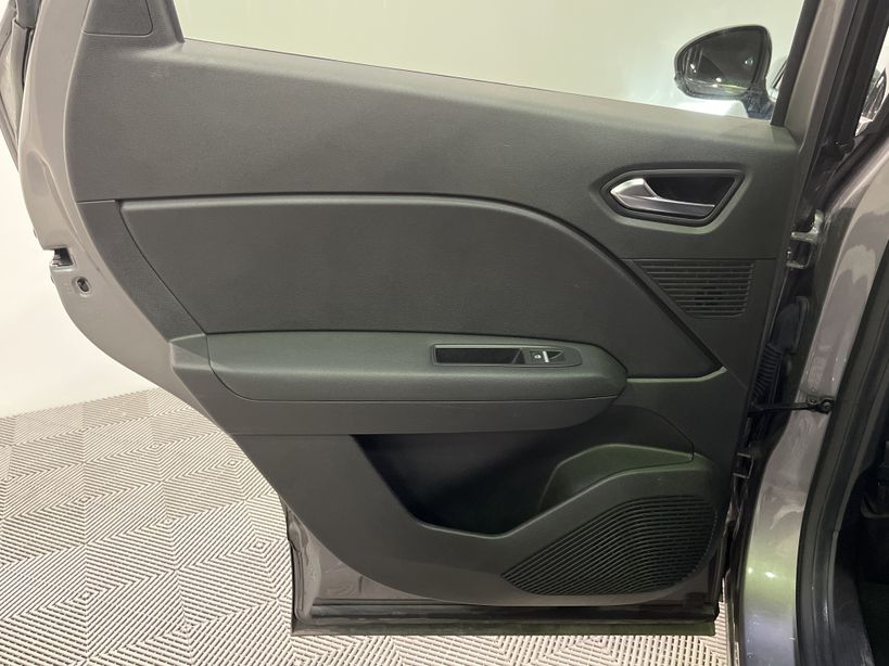 RENAULT CAPTUR 2021 - Photo n°39