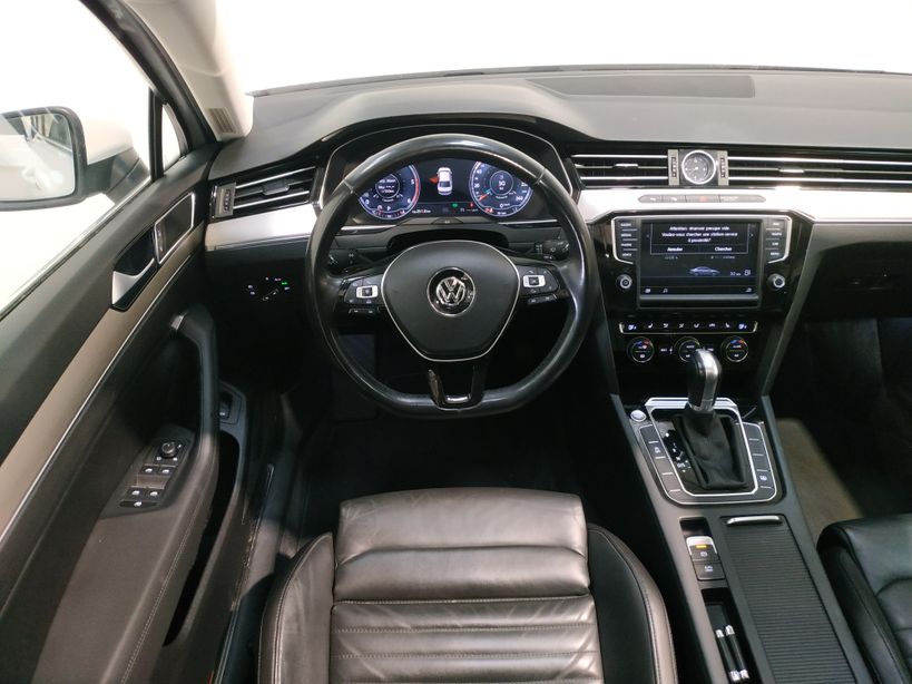 VOLKSWAGEN PASSAT 2015 - Photo n°17