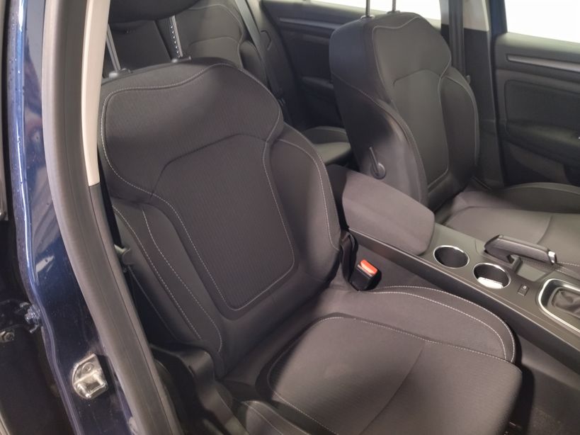RENAULT MEGANE IV ESTATE 2021 - Photo n°9