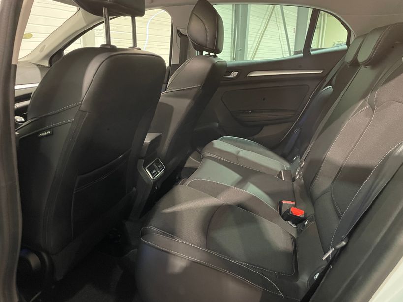 RENAULT MEGANE IV BERLINE 2022 - Photo n°12