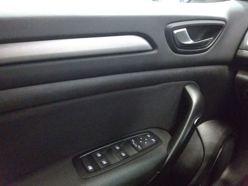 RENAULT MEGANE IV BERLINE 2023 - Photo n°21