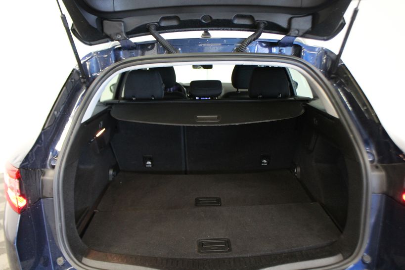 RENAULT MEGANE IV ESTATE 2017 - Photo n°9