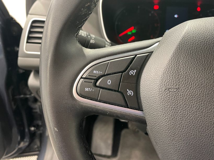 RENAULT MEGANE IV BERLINE 2022 - Photo n°12