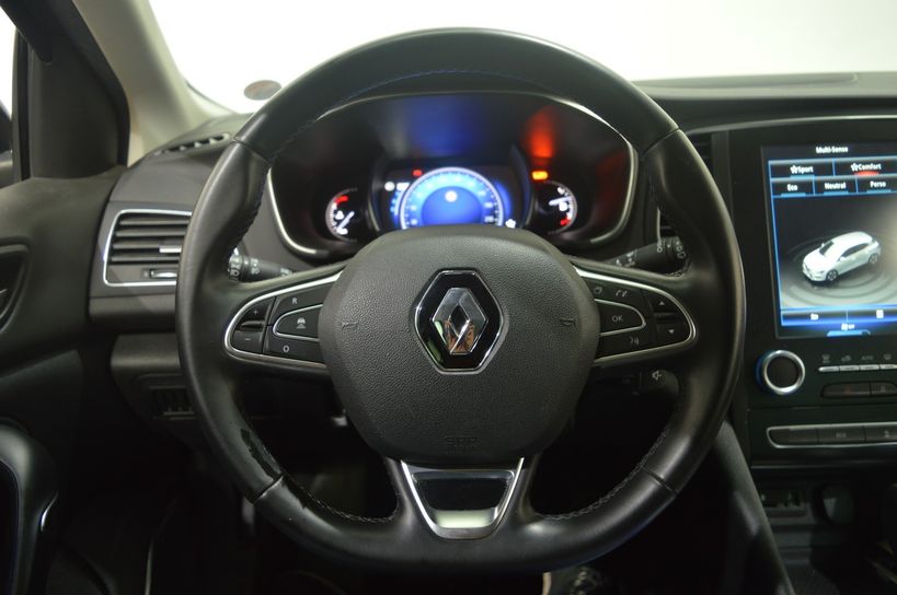 RENAULT MEGANE IV BERLINE 2017 - Photo n°11