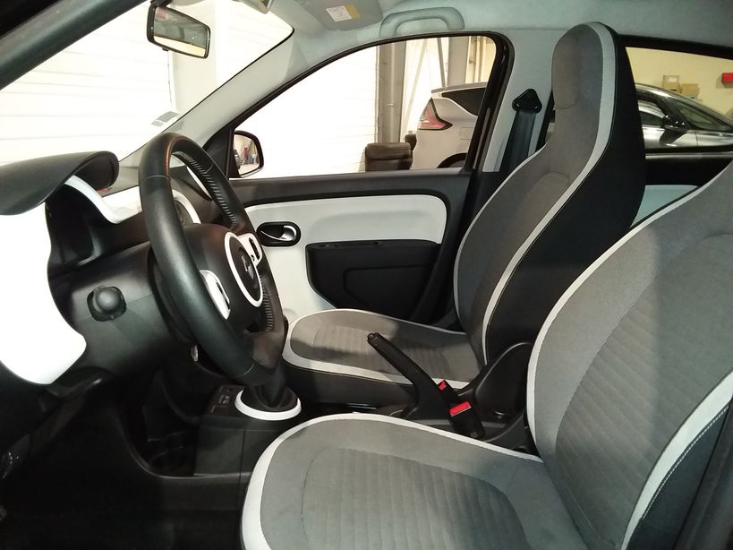 RENAULT TWINGO III 2019 - Photo n°8