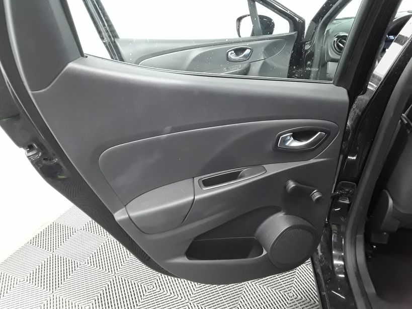 RENAULT CLIO IV 2018 - Photo n°12