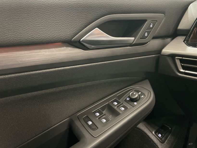 VOLKSWAGEN GOLF 2022 - Photo n°21