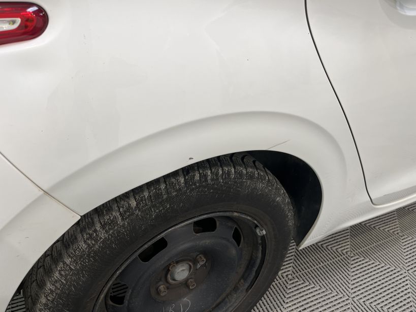 PEUGEOT 208 2015 - Photo n°8