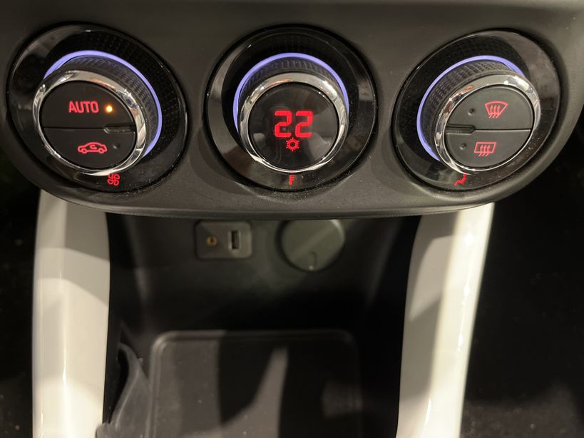 OPEL ADAM 2014 - Photo n°17