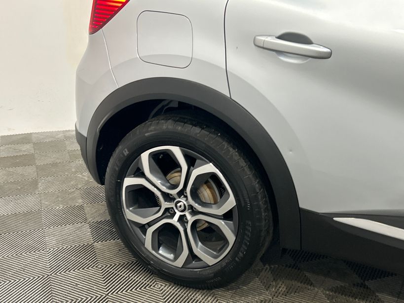 RENAULT CAPTUR 2022 - Photo n°8